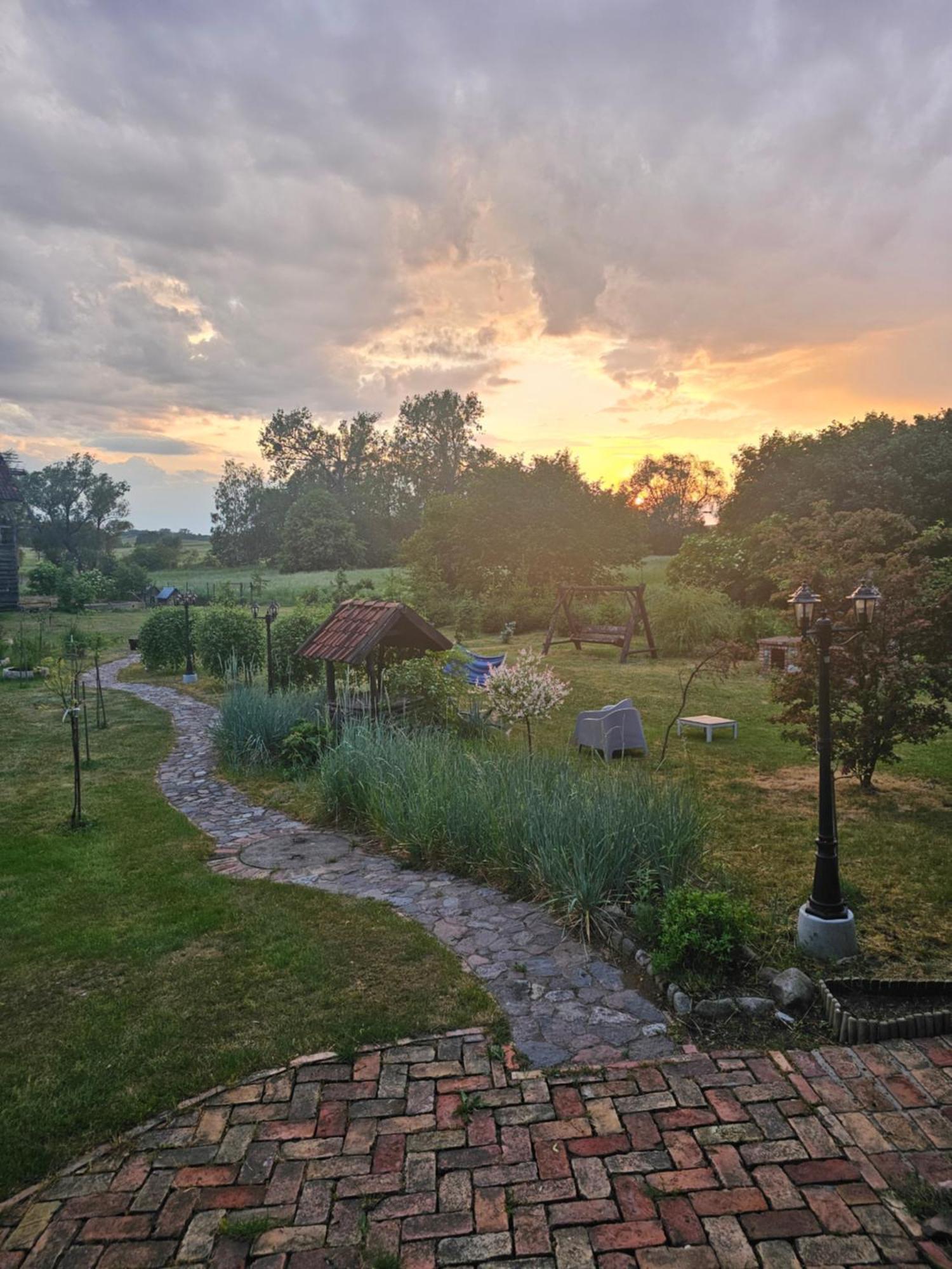 Swojski Gosciniec Prażmowo Buitenkant foto